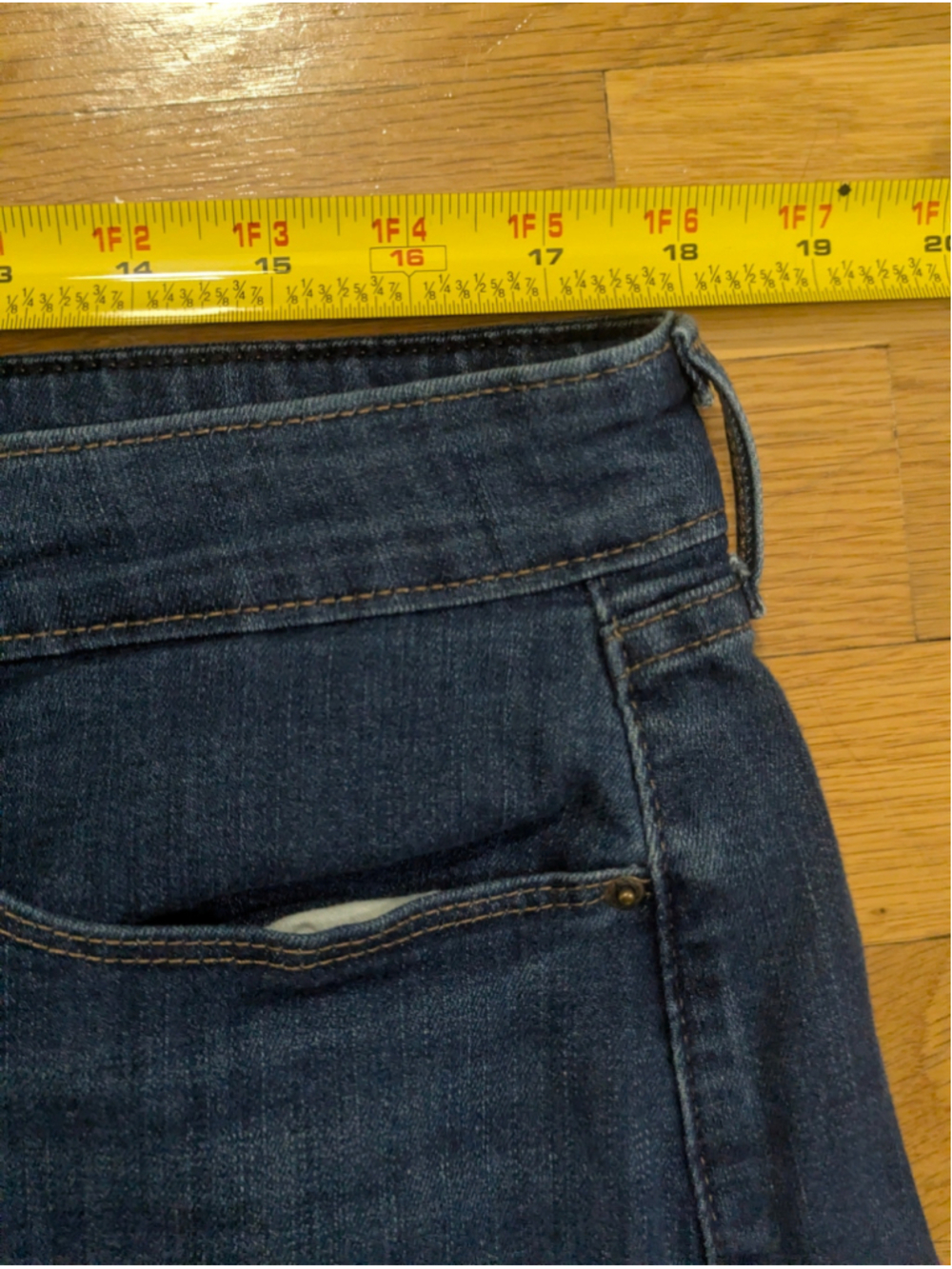 Levi Strauss Signature Blue Mid Rise Jean Shorts Size 14 - Picture 7 of 9